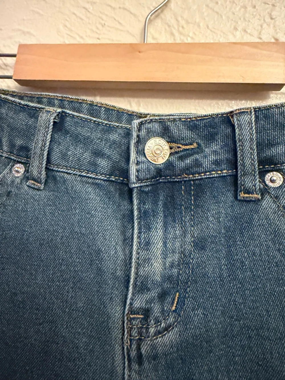 Edikted Denim Shorts - Picture 2 of 7